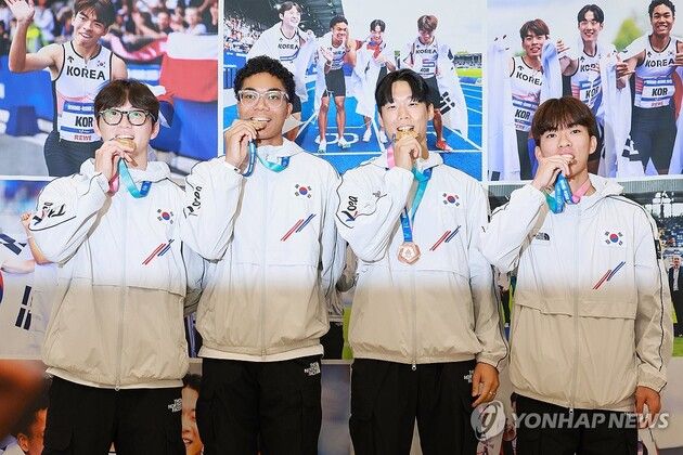 “38초50 금빛 질주”…한국 남자 400m 계주, U대회 첫 우승 / 연합뉴스