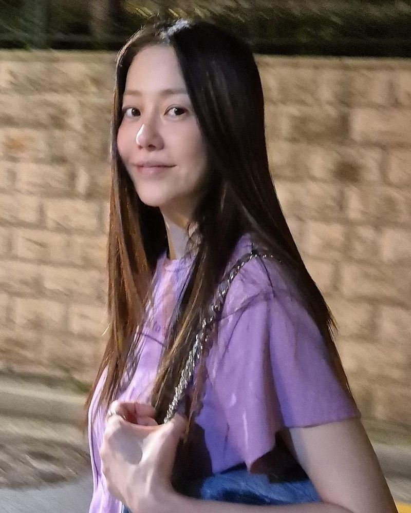 “밤 산책에 스며드는 여유”…고현정, 자연스러운 미소→한여름 밤 빛나다 / 배우 고현정 인스타그램