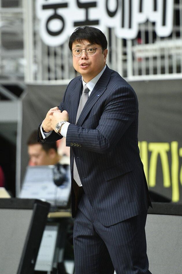 “아시아컵 8강 이끈 재선임”…전병준, 여자 3대3 농구대표팀 계속 지휘 / 연합뉴스