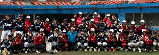 “한일 소프트볼 청소년 교류전 앞둬”…안연순 감독, 국가대표 후보 합숙훈련 지휘 / 연합뉴스