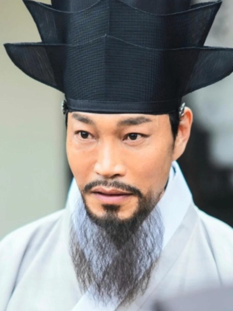 “밤9시10분 기대부탁드립니다”…최귀화, 굳건한 눈빛→사극 속 품격 대변 / 배우 최귀화 인스타그램