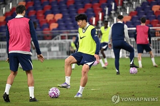 “다음 시즌 중용 시사”…손흥민, 토트넘 프랑크 감독 신뢰 속 잔류 가능성 부각 / 연합뉴스