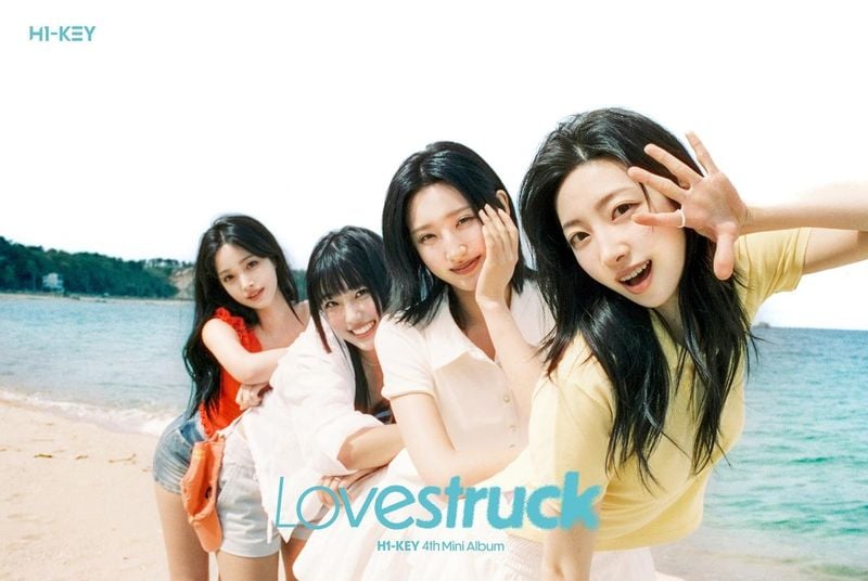 “하이키, 마운드 위의 여름”…리이나·휘서, ‘kt wiz’ 경기 시구 시타로 팬심 흔든다 / 초이크리에이티브랩