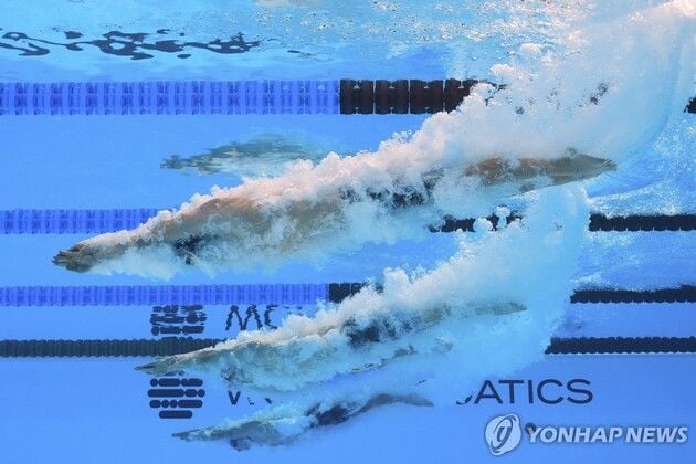 “47초94로 8위 통과”…황선우, 세계수영선수권 자유형 100ｍ 준결승 진출 / 연합뉴스