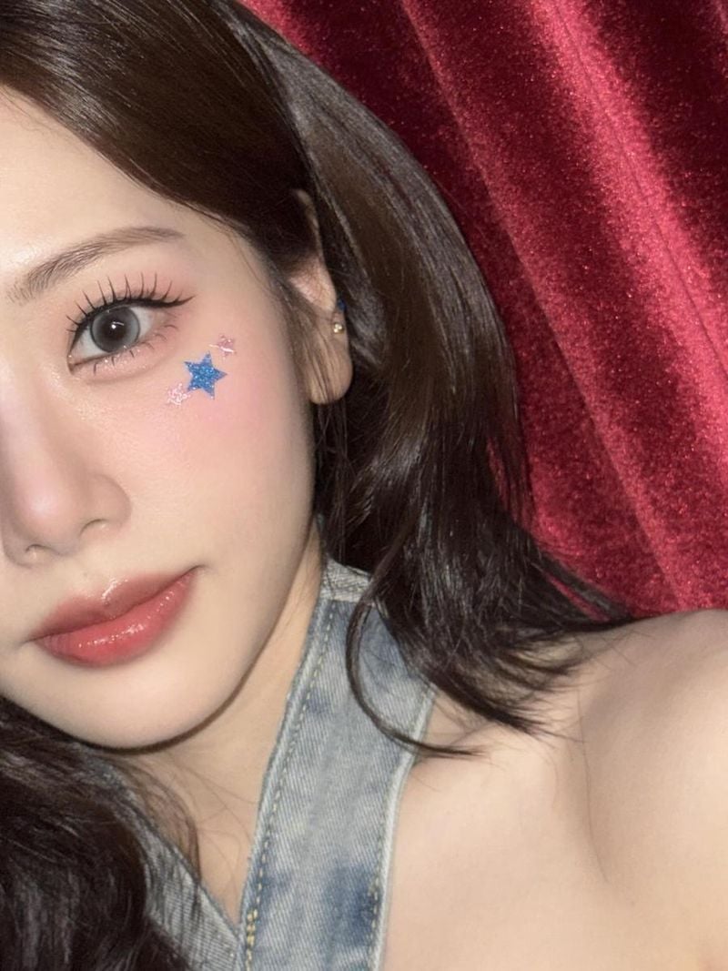 “시선을 사로잡은 별빛” …지유, 시카고 여름밤→화려한 존재감 / 걸그룹 드림캐쳐 지유 인스타그램
