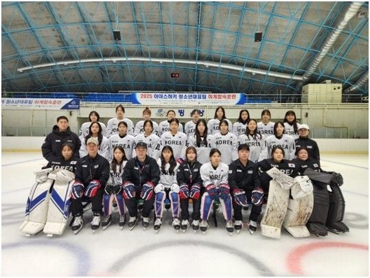 “대만전 실전 훈련 집중”…여자아이스하키 청소년대표, 태릉서 여름 합숙 진행 / 연합뉴스
