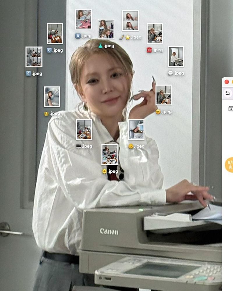 “잔잔한 미소로 채운 오후”…보아, 데스크 감성→새 앨범 비하인드 / 가수 보아 인스타그램