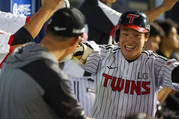 “손주영 7이닝 무실점 쾌투”…LG, 박관우 2점포로 kt에 5-0 완승 / 연합뉴스