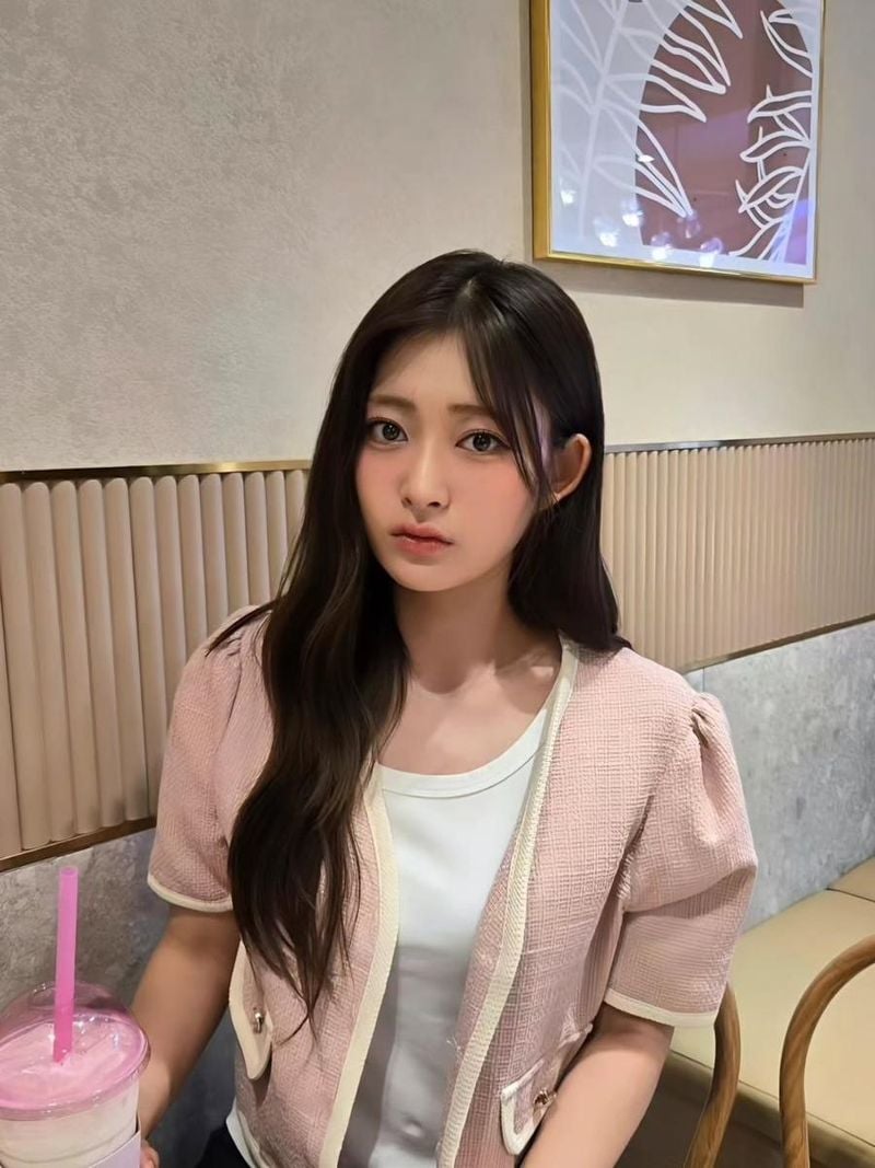 “딸기우유빛 설렘”…구세미, 여름밤 카페에서→청초 미소 아우라 / 걸그룹 시그니처 구세미 인스타그램