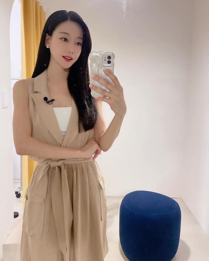 “내가 제일 사랑하는 옷”…오승아, 여름 무드→빛나는 자신감 / 배우, 가수 오승아 인스타그램