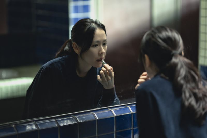 손예진·이병헌 운명 뒤흔든 순간…7년 만에 불붙인 케미→관객 숙연한 기대감