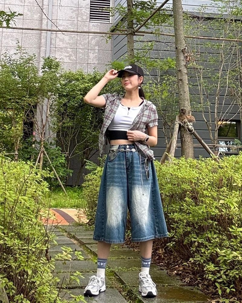 “매 순간마다 최선을”…윤서령, 청량한 여름→한 걸음 쉼표 / 가수 윤서령 인스타그램
