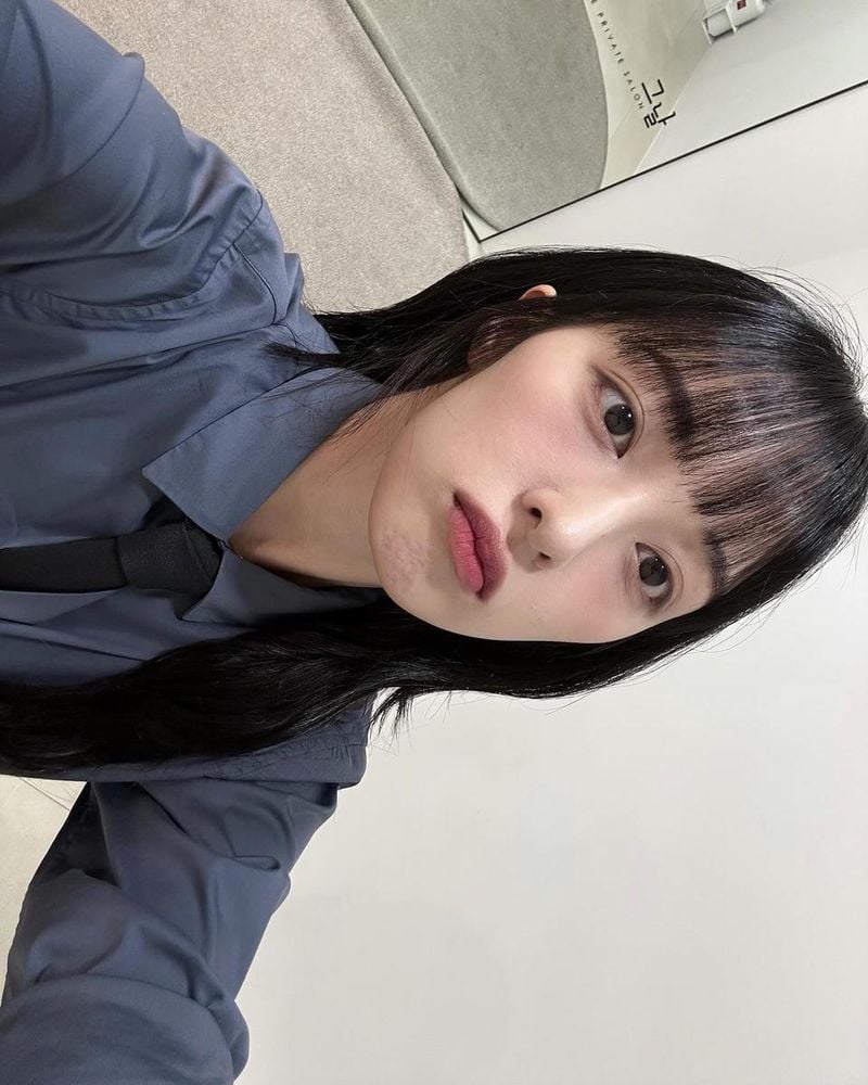 “조용한 응시 속 약속”…김보라, 단정한 셔츠핏→여름 끝자락 깊은 여운 / 배우 김보라 인스타그램