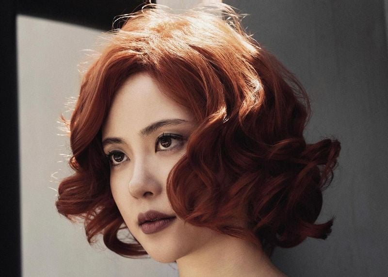 “말레나처럼, 질문을 남기다”…서윤아, 붉은 단발로 시선 압도 / 배우 서윤아 인스타그램