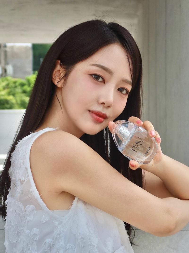 “물방울의 순수함이 닿는 순간”…조서연, 청량한 여름→감각적 변주 / 아나운서 조서연 인스타그램