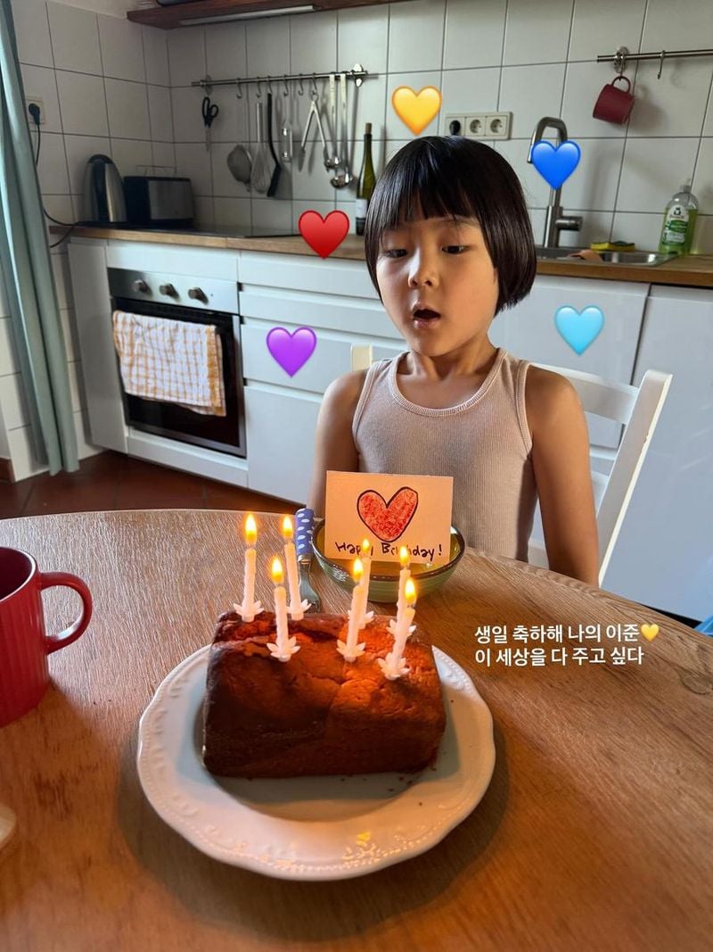 “이 세상을 다 주고 싶다”…김나영, 아들 생일 앞 진심→가족의 순간 포착 / 방송인 김나영 인스타그램