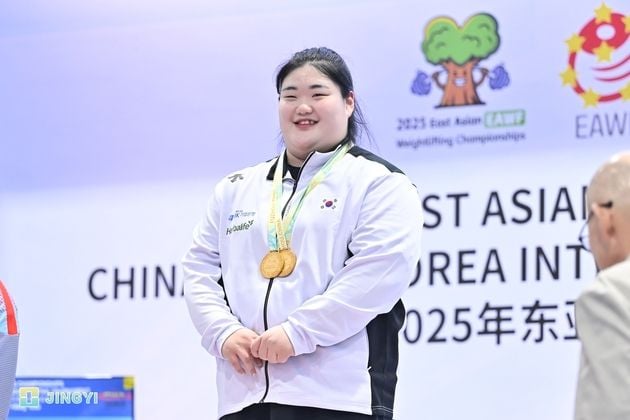 “281㎏ 번쩍”…박혜정, 동아시아역도선수권 최중량급 우승 / 연합뉴스