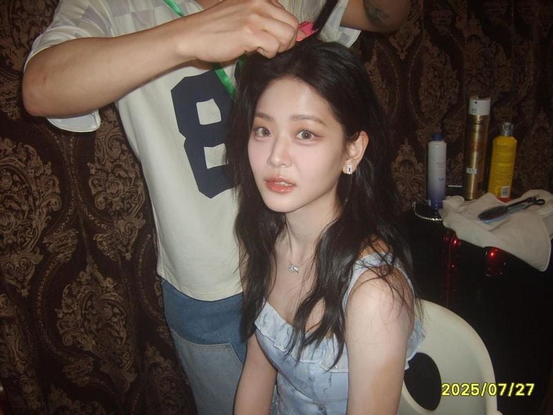 “소중한 시간들”…정수빈, 부드러운 여름 저녁→청초한 대기실 순간 / 배우 정수빈 인스타그램