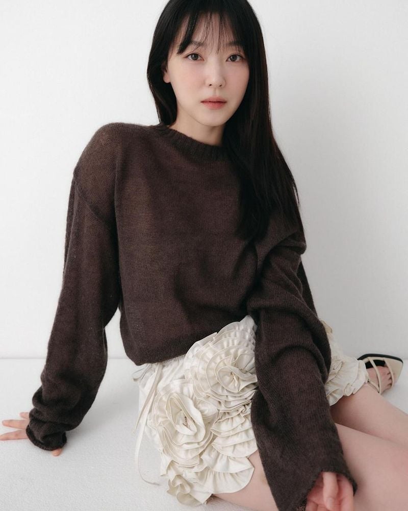 “차분함은 그대로”…조우리, 몽환적 시선→여름 분위기 자아내 / 배우 조우리 인스타그램
