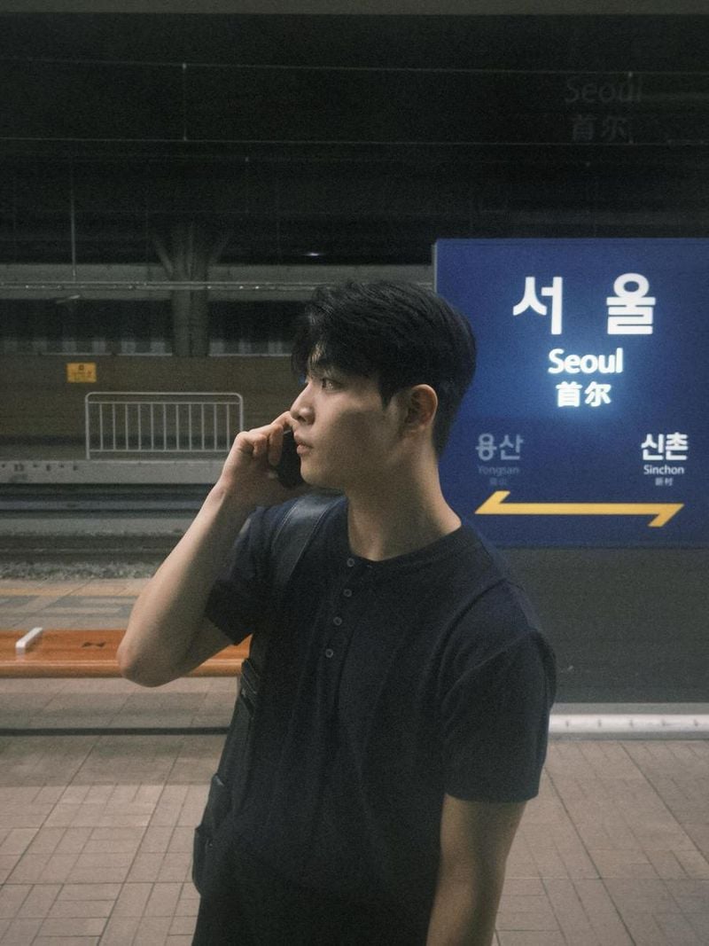 “선물처럼 떠오른 순간”…최충현, 서울 역 플랫폼→여운 남긴 여름 감성 / 화곡동 청개구리 최충현 인스타그램