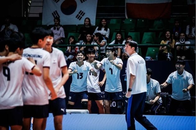 “풀세트 끝 아쉬운 패배”…방강호 26점, 한국 U-19 남자배구 세계선수권 4강 좌절 / 연합뉴스