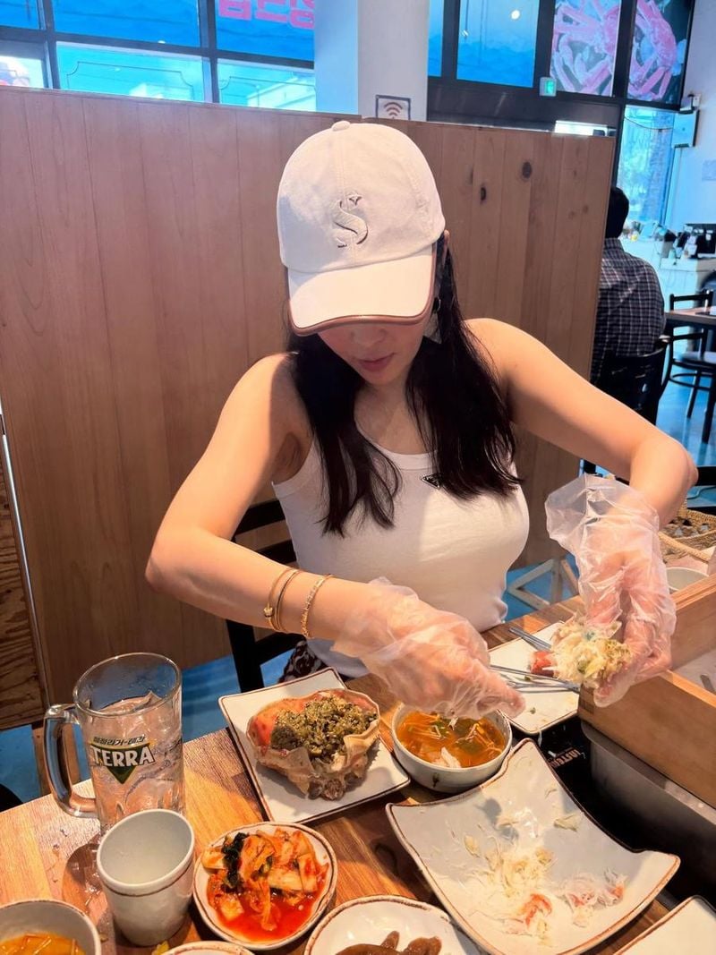 “대게 불쌍해”…장영란, 여름밤 부산에서 미소→일상감 폭발 / 방송인 장영란 인스타그램