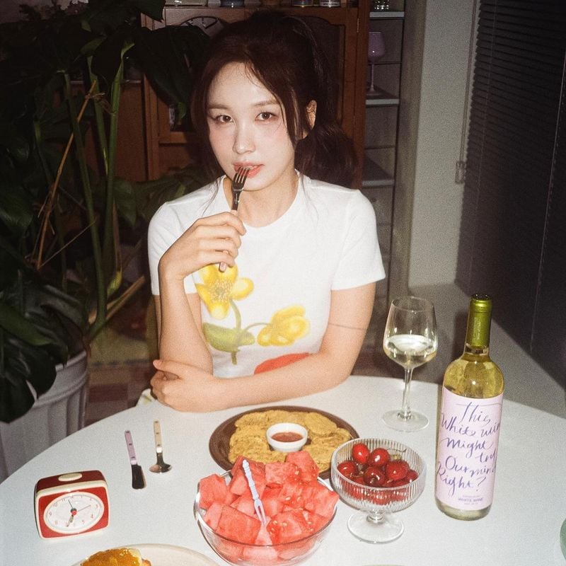 “싱글 나옵니다”…권진아, 한여름 밤 설렘→감성 가득 식탁 / 가수 권진아 인스타그램