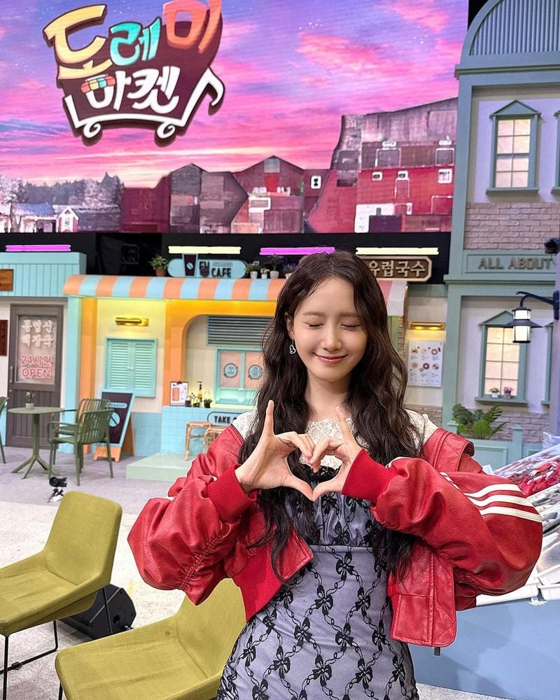 “오늘 저녁 7시 40분”…임윤아, 해질녘 스튜디오→설렘 가득 손하트 / 소녀시대 임윤아 인스타그램