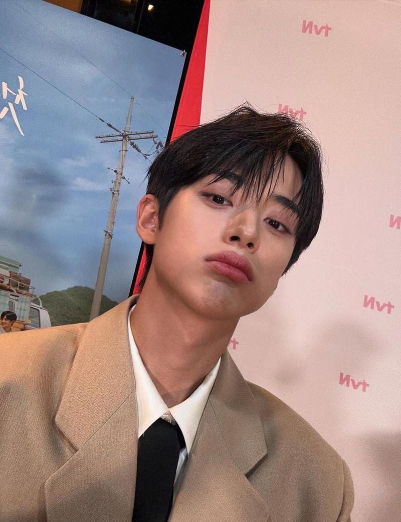 “류보현”…김민규, 성숙한 눈빛→고요한 여름밤 기운 / 배우 김민규(2001) 인스타그램