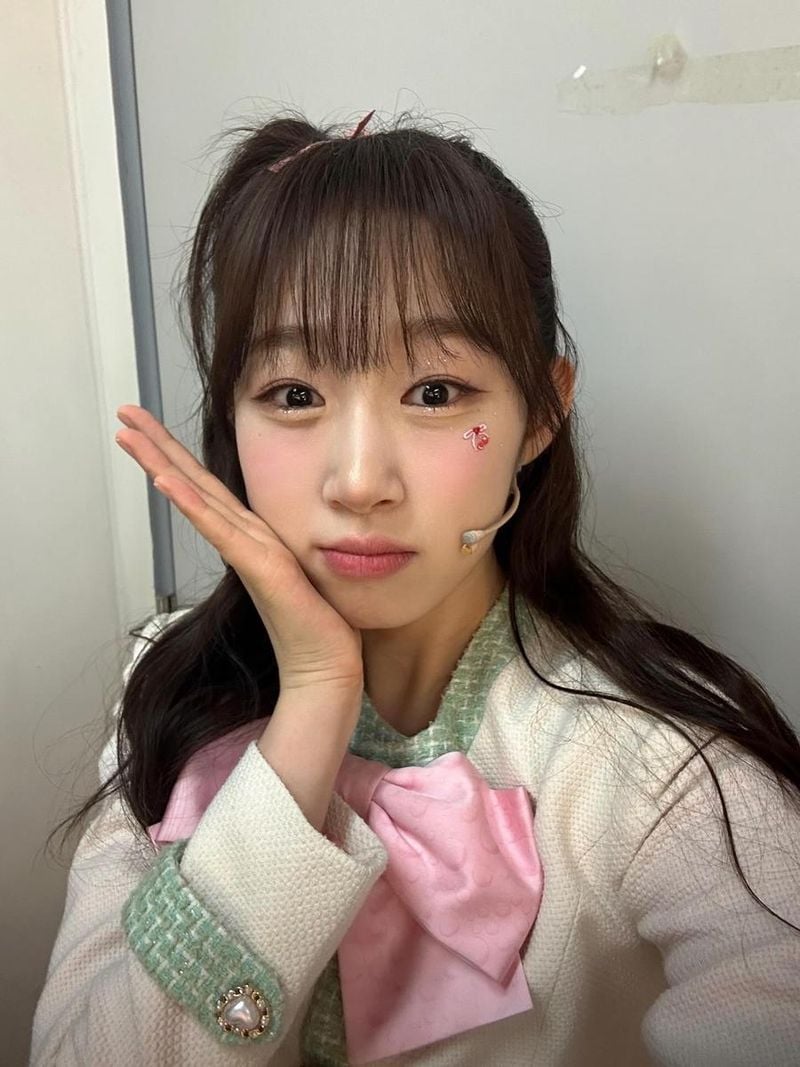 “나눈 러브 하면 이노래 생각나”…수빈, 무대 뒤 사랑스러움→청순미 오후 / 걸그룹 우주소녀 수빈 인스타그램
