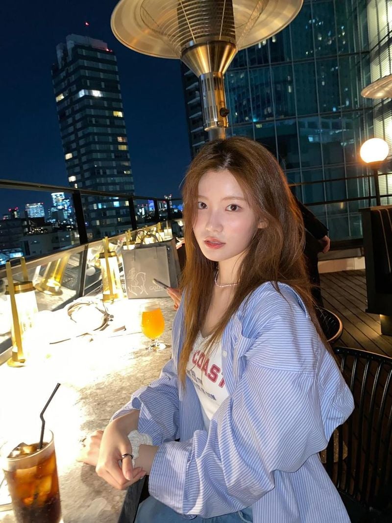 “더운 여름밤에”…유수아, 고요한 도시 위→청량한 눈빛 포착 / 걸그룹 첫사랑 유수아 인스타그램
