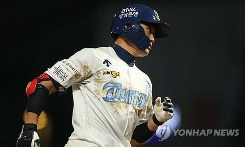 “연장 11회 끝내기 적시타”…최정원, kt 제압하며 NC 2연승 견인 / 연합뉴스