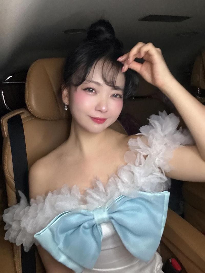 “오늘도 행복한 하루였따”…요요미, 한여름 밤→청초한 미소로 물들이다 / 가수 요요미 인스타그램
