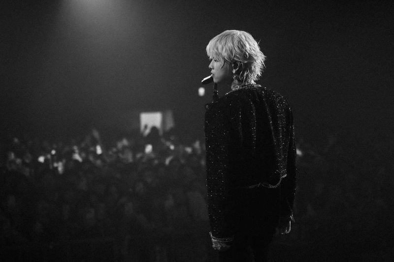 “고요한 무대 위 혼자만의 여운”…애쉬 아일랜드, 타이베이 밤→절제된 감성 폭발 / 가수 애쉬 아일랜드 인스타그램