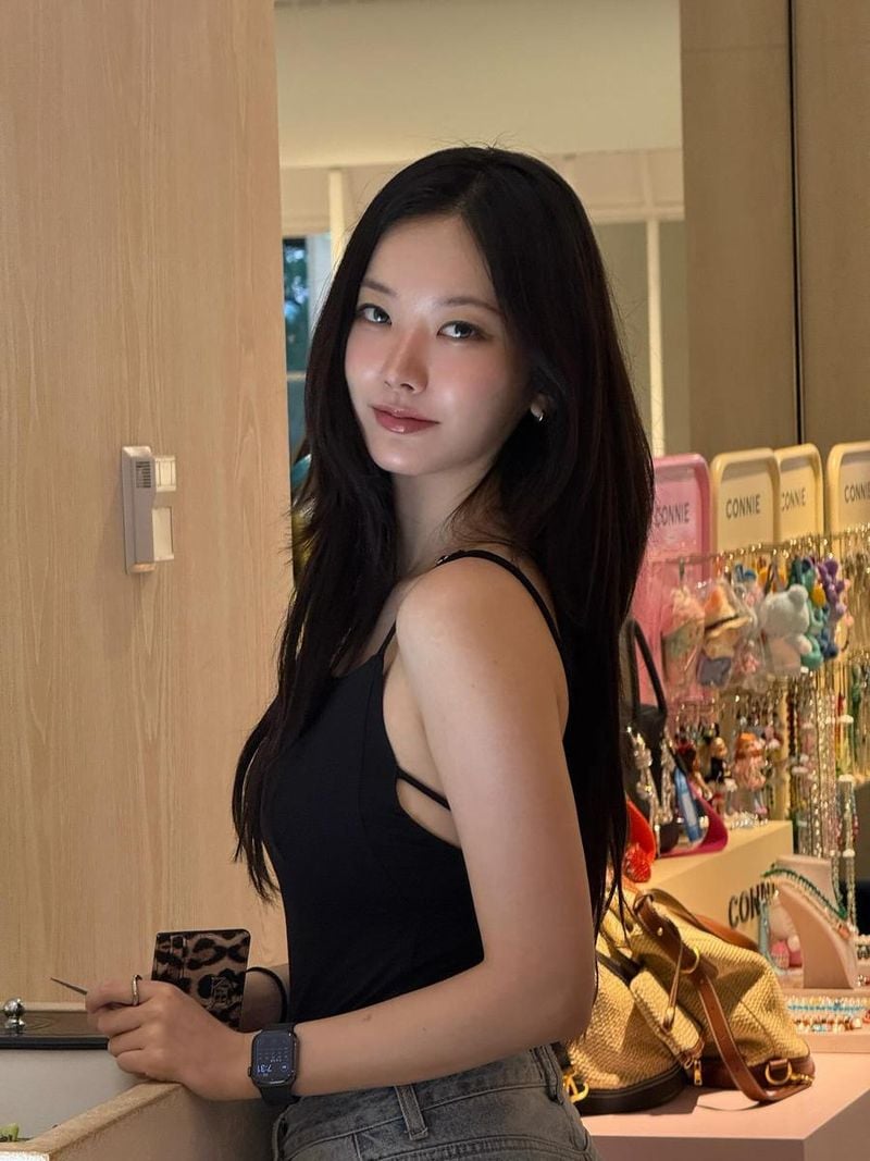 “더위 조심하세요”…강민지, 깊어진 여름밤→투명한 시선 속 힐링 / 배우, 모델 강민지 인스타그램