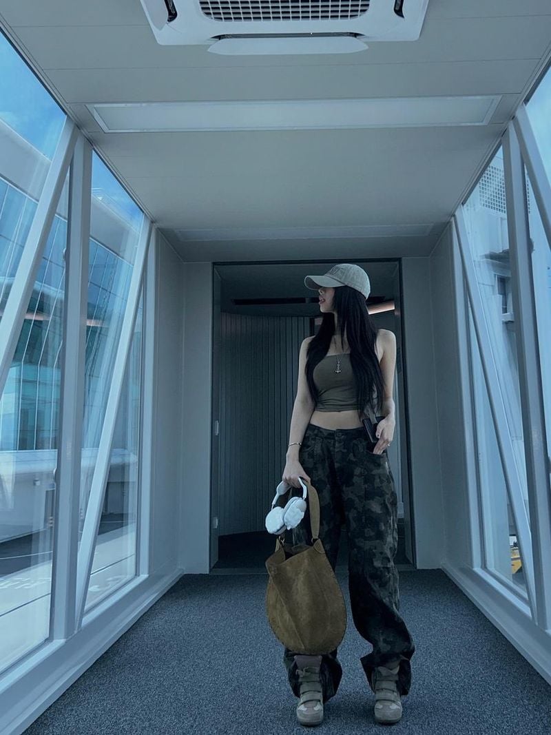 “Let’s go back to Sugarcoat’s hometown”…나띠, 공항에서 포착된 이국적 여운→여름 감성 폭발 / 걸그룹 키스오브라이프 나띠 인스타그램