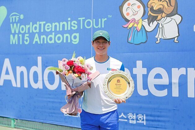 “단식·복식 모두 정상”…권순우, ITF 태국 대회 2관왕 달성 / 연합뉴스