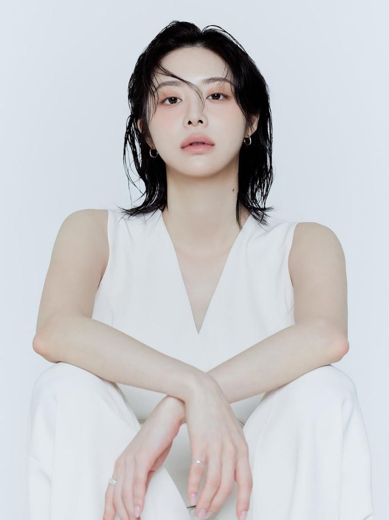 “정적과 여름 공기”…백송민, 담백한 시선→순백의 몽환美 / 모델 백송민 인스타그램