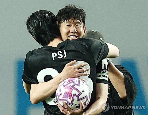 “EPL 127골의 작별”…손흥민, 토트넘 고별전 6만 팬 환송 / 연합뉴스