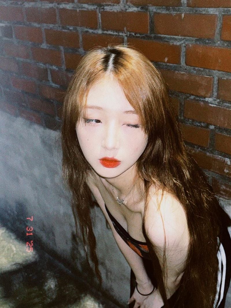 “My life is rosy”…여진, 붉은 입술의 밤→도발적 여운 / 걸그룹 루셈블 여진 인스타그램