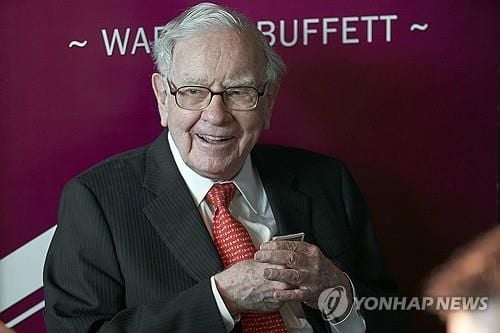 버크셔 해서웨이 2분기 현금 보유액 478조 원…1% 감소