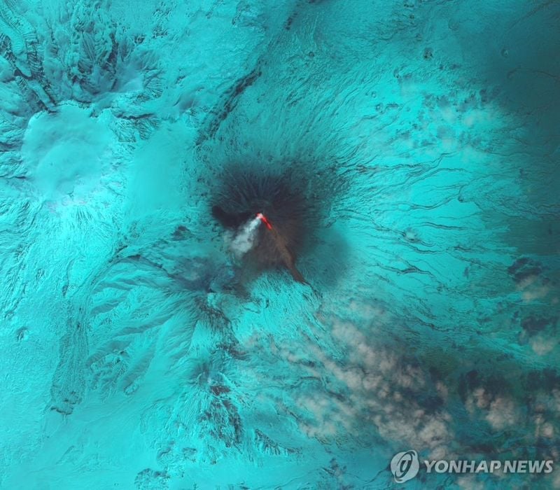 러시아 캄차카 반도의 클류쳅스카야 화산 / EPA 연합뉴스