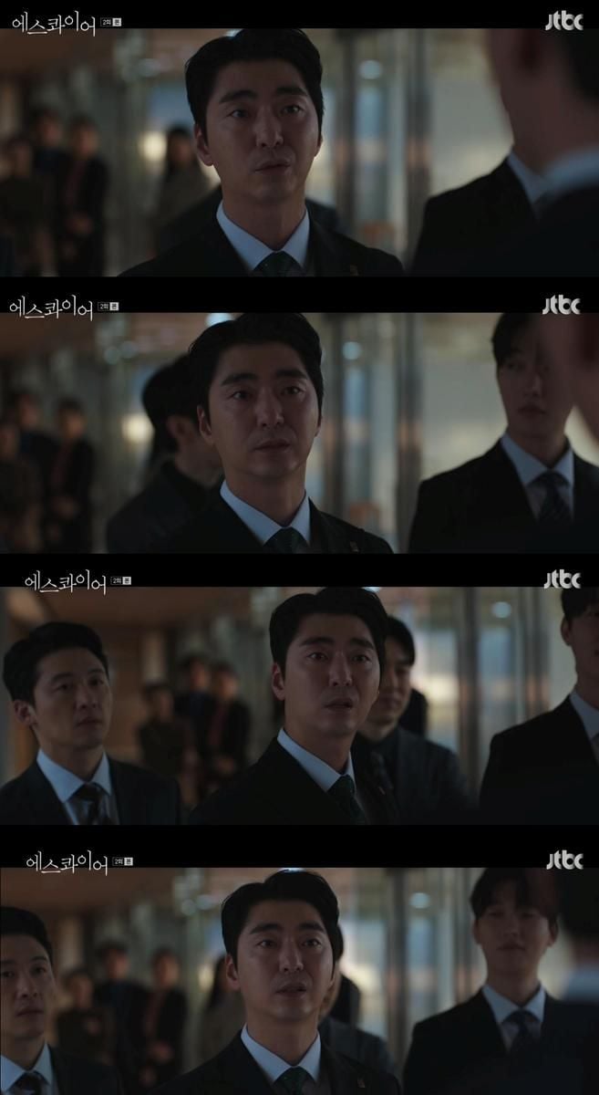 “냉철한 야망의 얼굴”…박정표, ‘에스콰이어’ 고태섭 첫 등장→강렬한 존재감 / 방송화면캡쳐
