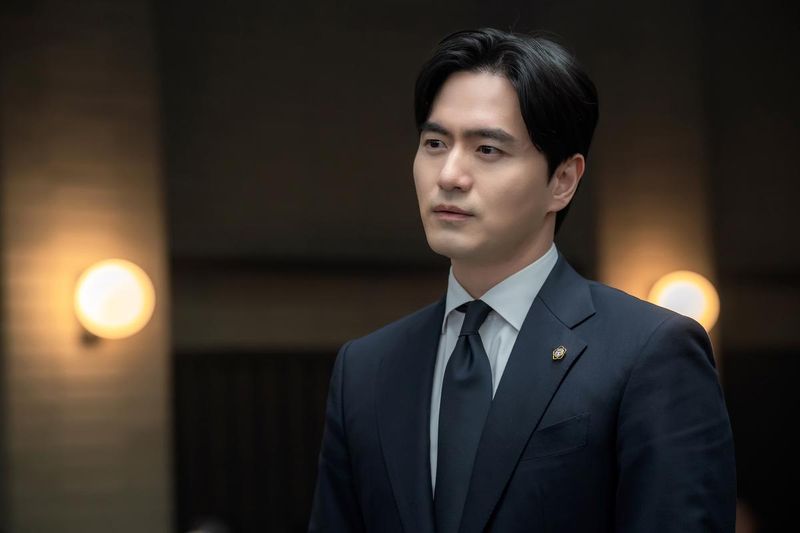 “차가움 속 따뜻함”…이진욱, ‘에스콰이어’ 윤석훈 내면 드러내며 긴장감 완성→안방극장 시선 집중 / ㈜비에이엔터테인먼트