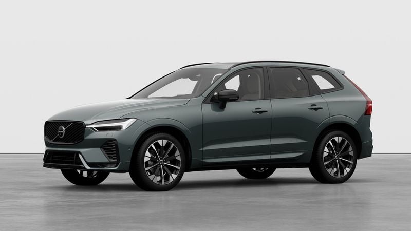 플러그인 하이브리드 혁신…볼보 XC60, 첨단 UX로 중형 SUV 시장 재정의→기술 리더십 강조