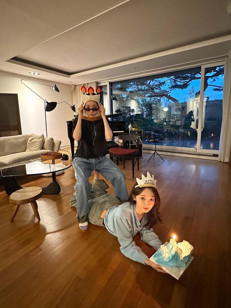 “행복하다”…강민경, 소중한 생일→잔잔한 축하 속 환한 미소 / 걸그룹 다비치 강민경 인스타그램