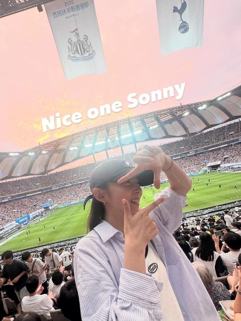 “낭만적인 첫 직관의 순간”…권소현, 붉은 노을 속 감동→여름 축구장 추억 / 걸그룹 포미닛 출신 배우 권소현 인스타그램