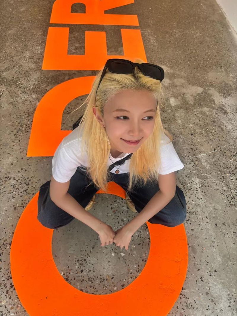 “데이뚜”…다미, 맑은 미소로 여름 오후→경쾌한 순간 포착 / 걸그룹 드림캐쳐 다미 인스타그램