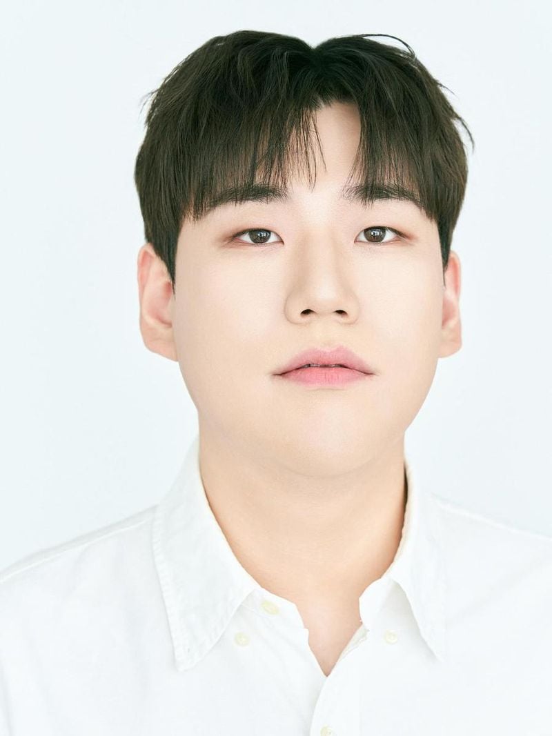 “무더운 여름 잘 지내시고 계신가요”…김성현, 설렘 가득한 미소→독창회 준비 근황 / 포르테나 김성현 인스타그램
