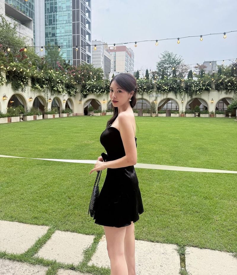 “밤 공기 품은 시선”…문송희, 도심 한복판→강렬한 존재감 / 가수, 배우 문송희 인스타그램